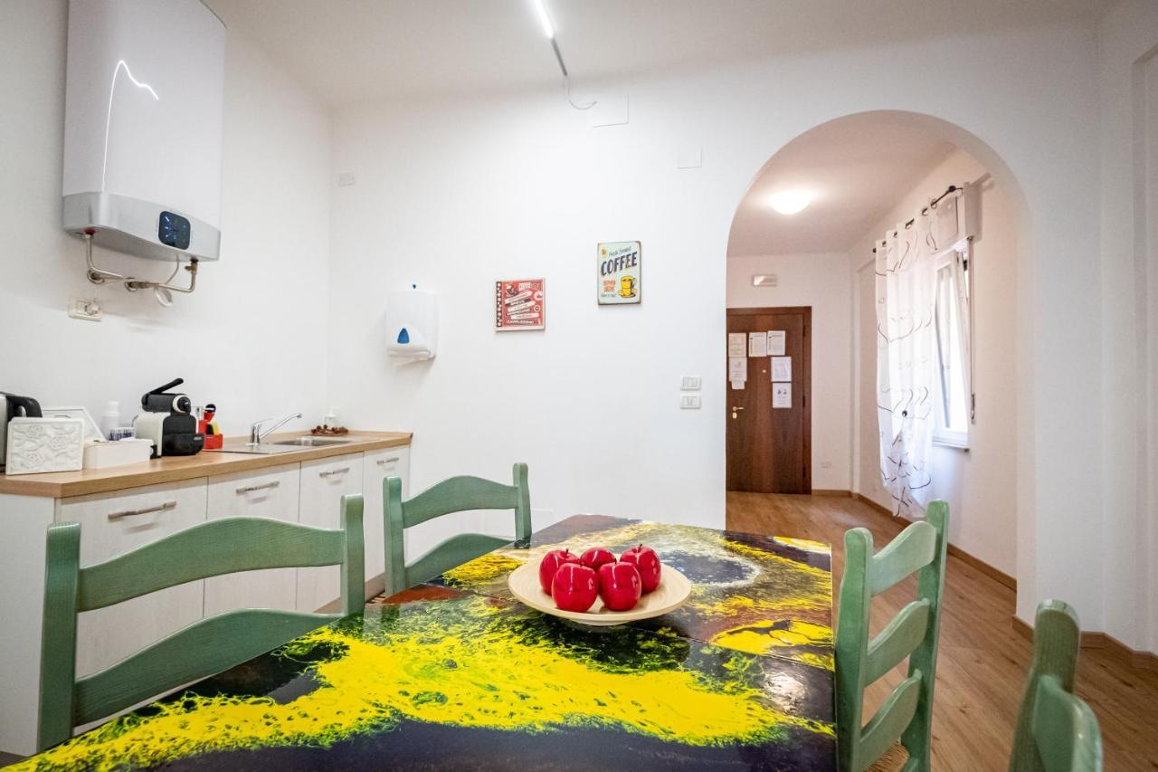 Il Salotto Del Conte Panzió Verona Kültér fotó