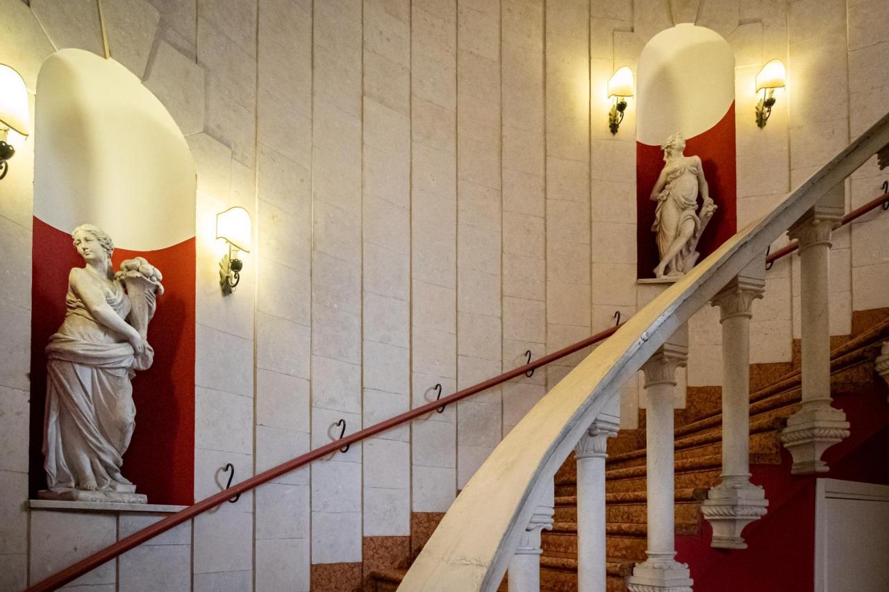 Il Salotto Del Conte Panzió Verona Kültér fotó