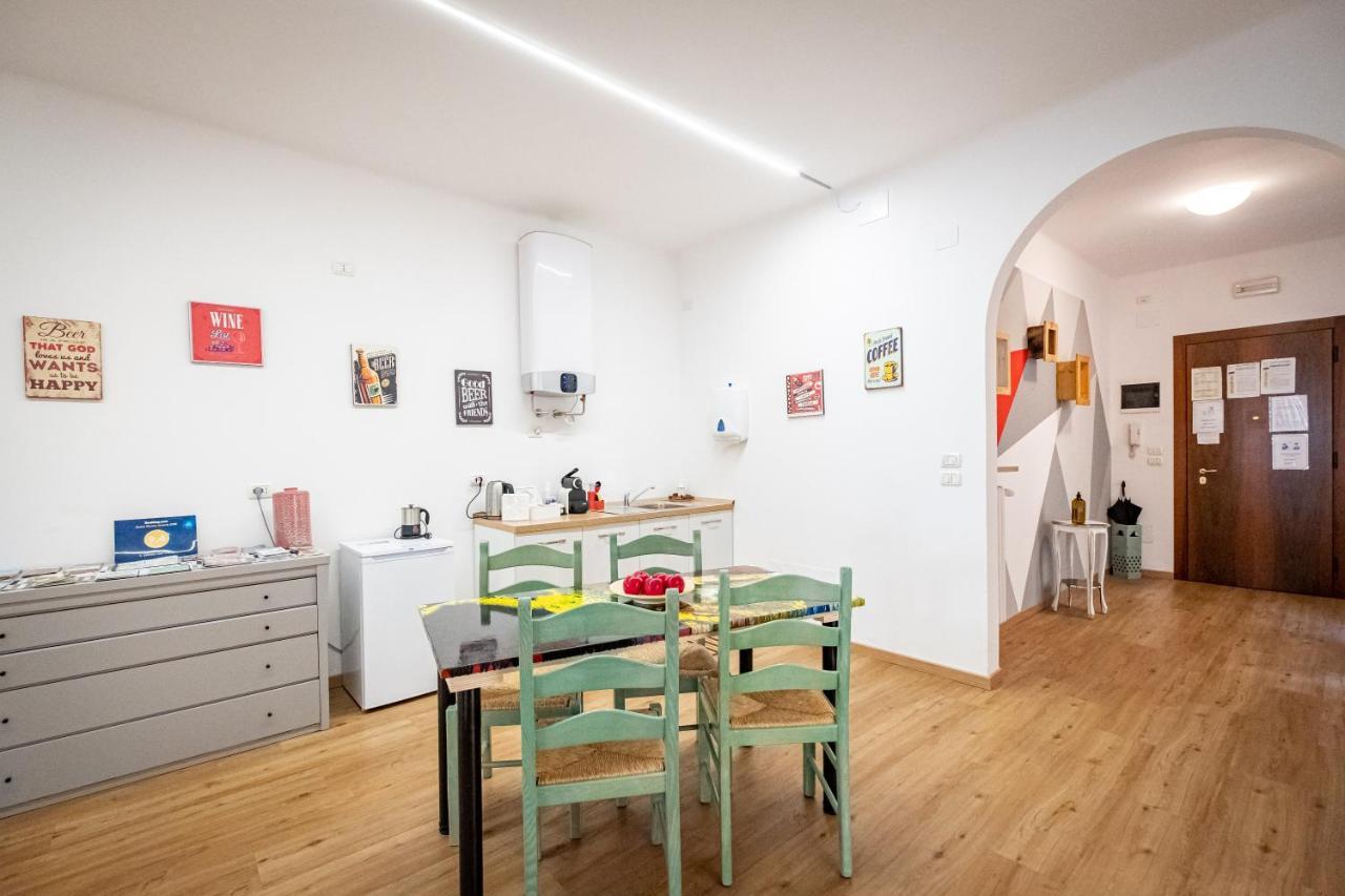 Il Salotto Del Conte Panzió Verona Kültér fotó