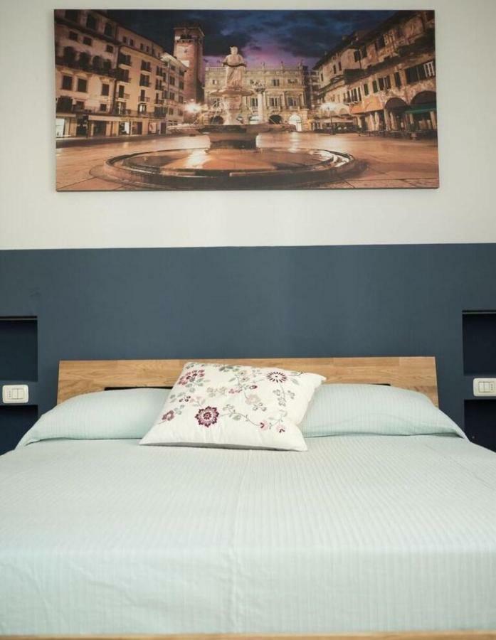 Il Salotto Del Conte Panzió Verona Kültér fotó